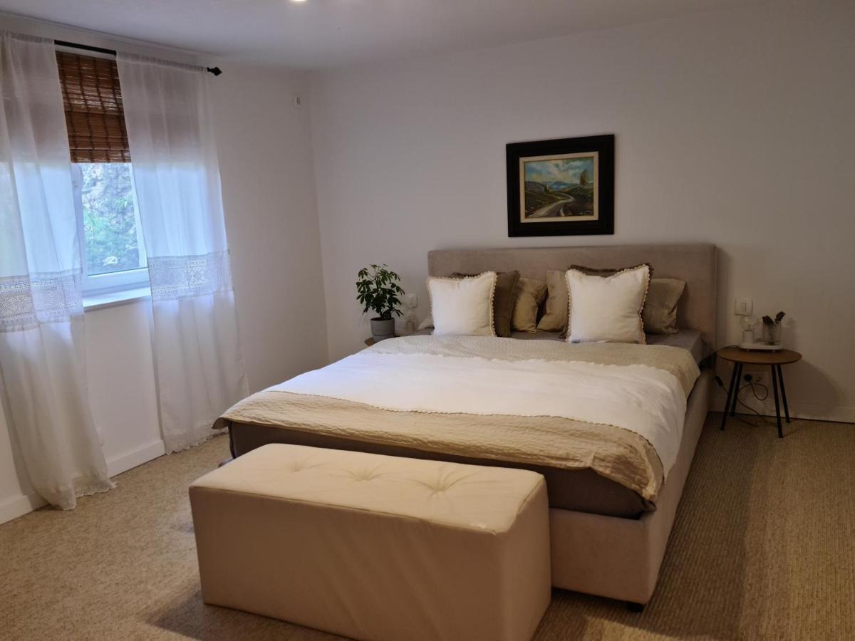 Apartments Gb Мостар Екстериор снимка
