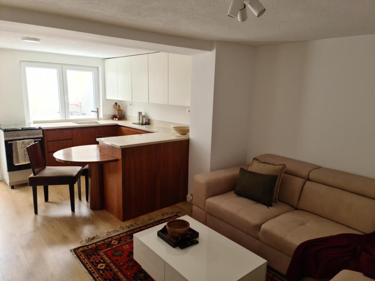 Apartments Gb Мостар Екстериор снимка